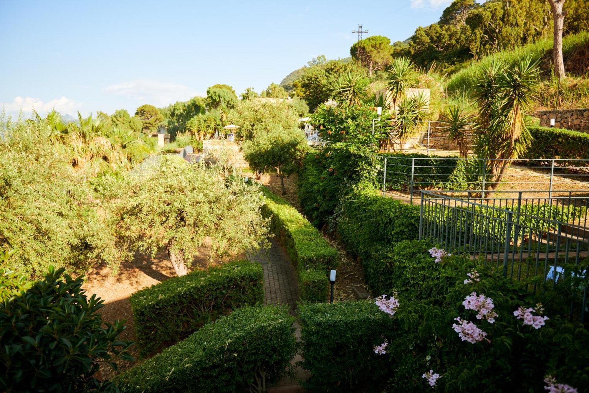 Cefalhome - Magara Cefalu Bagian luar foto